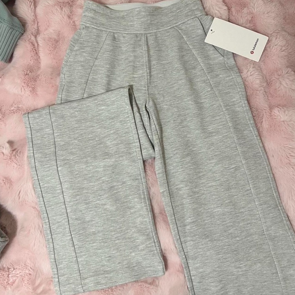 Lululemon Scuba Mid-Rise Wide-Leg Pant NWT